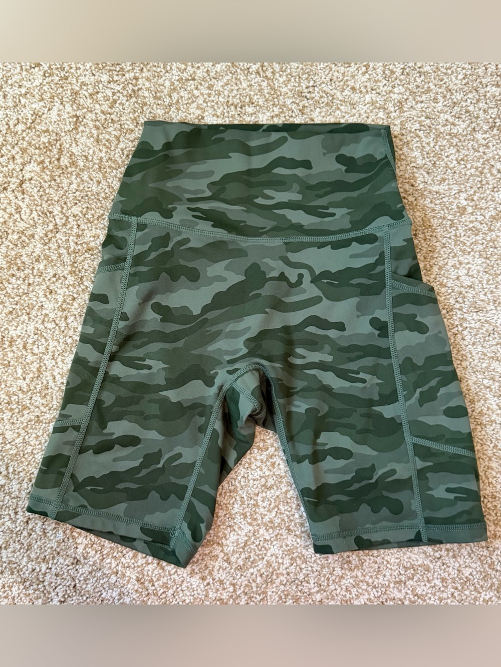 High Waist Green Camo Bike Shorts Size Small